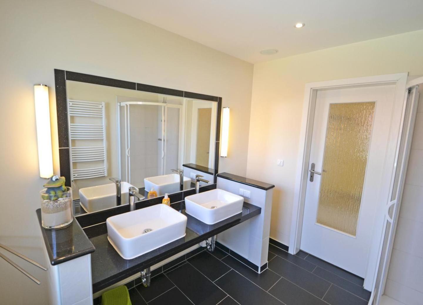 צינוביץ Haus Triade Ferienwohnung Triade 3 מראה חיצוני תמונה